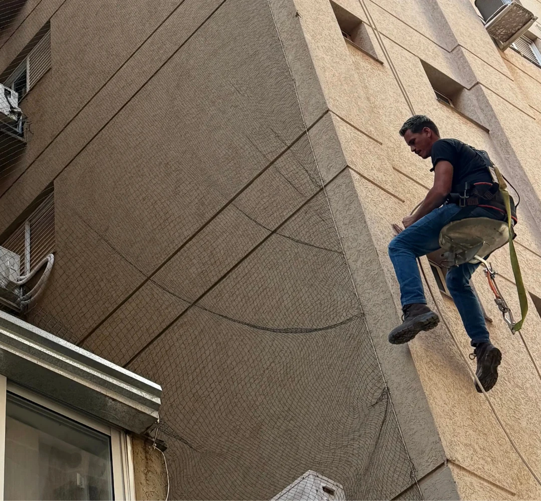 Instalação com rapel / trabalho em altura